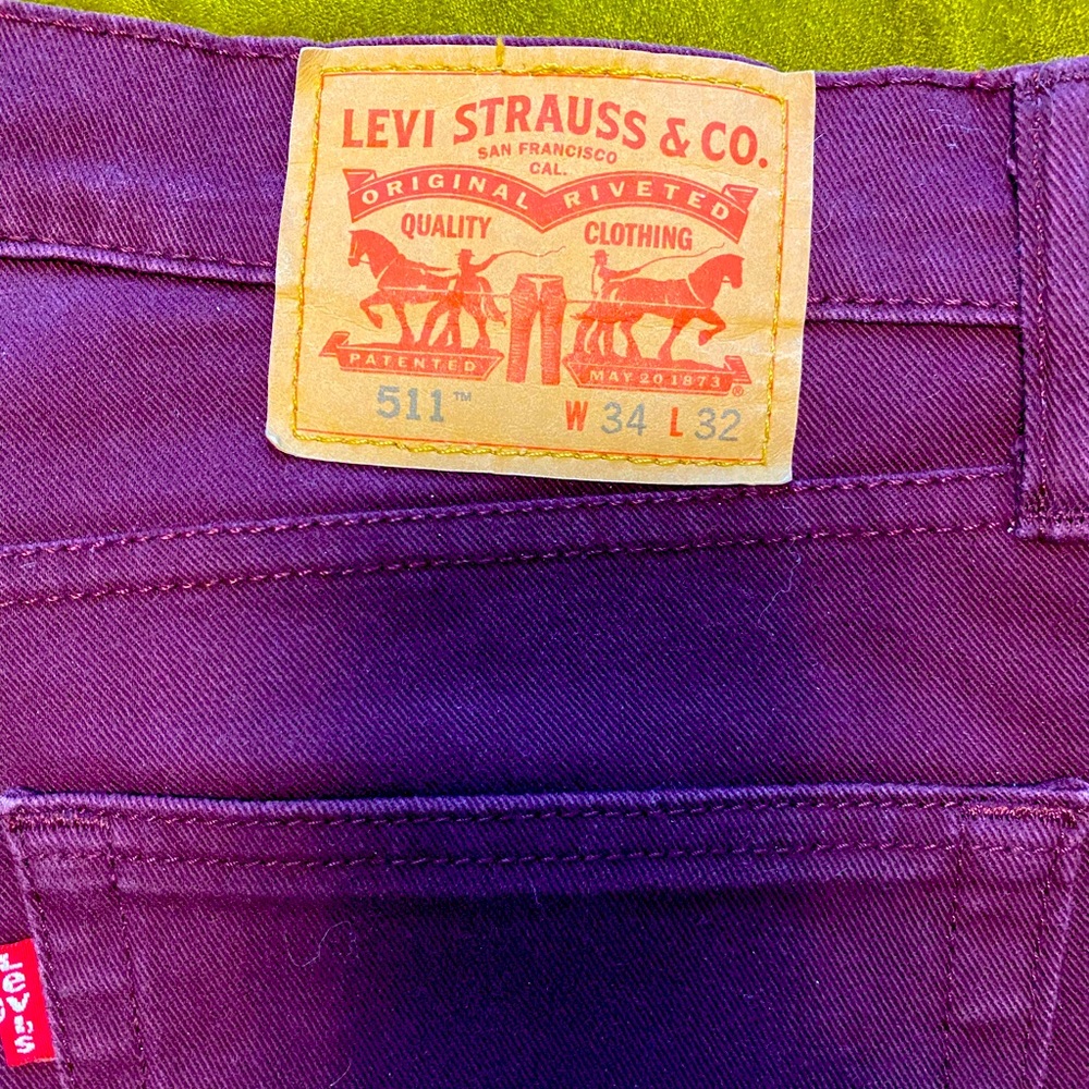 Maroon Levi’s 511 Slim Skinny Men’s Jeans. Size 34/32